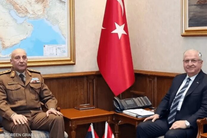 تحطم طائرة رئيس أركان تحطم طائرة تقلّ رئيس أركان حكومة