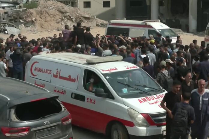 تشييع جثمان صحفي قُتل في غارة إسرائيلية بغزة