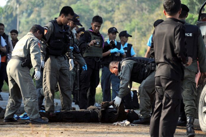 تفجير يقتل ضباط شرطة تفجير يقتل ثلاثة ضباط شرطة باكستانيين