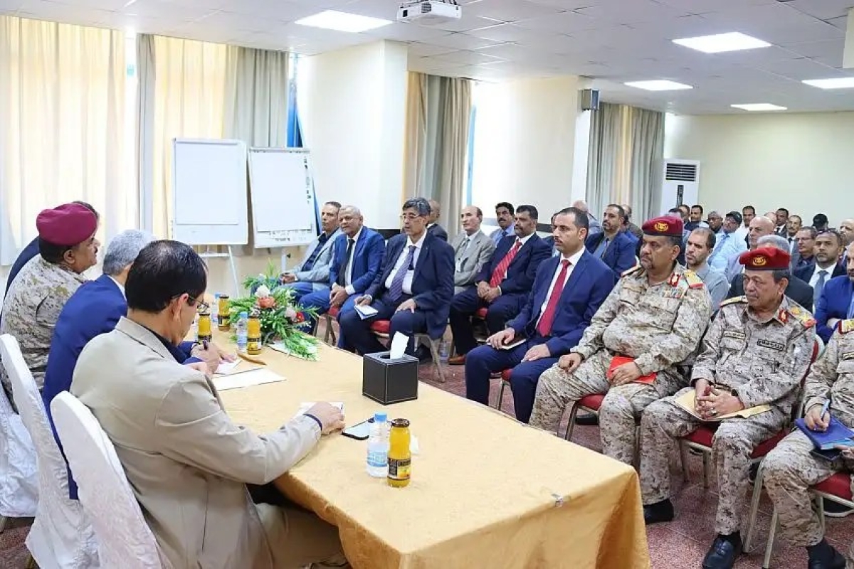 توحيد الجهود الحوثيين اجتماع عسكري في عدن يشدد على توحيد