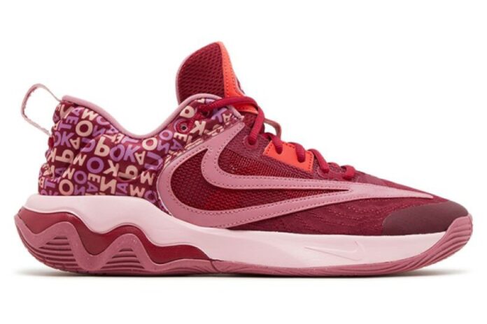 ثمانية وجهات محتملة لتجارة يانيس أنتيتوكونمبو