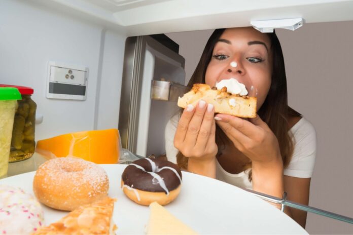 رغبة تناول السكر صباحا لماذا نرغب بالسكر صباحا؟ أسباب خفية