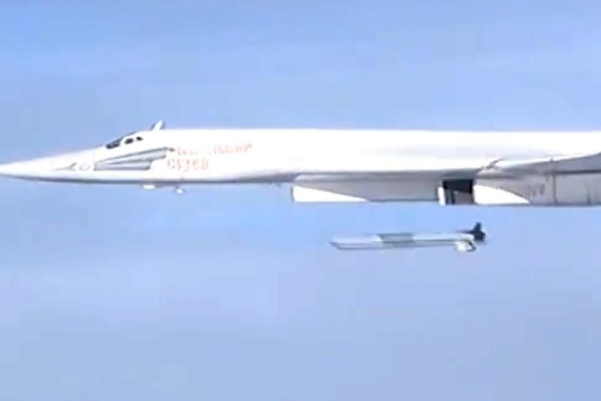 قاذفات نووية روسية قرب الأجواء البريطانية… ما القصة؟