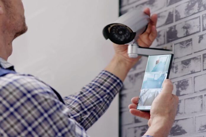 كاميرات الأمن المنزلي 2025 أفضل كاميرات الأمن المنزلي لعام