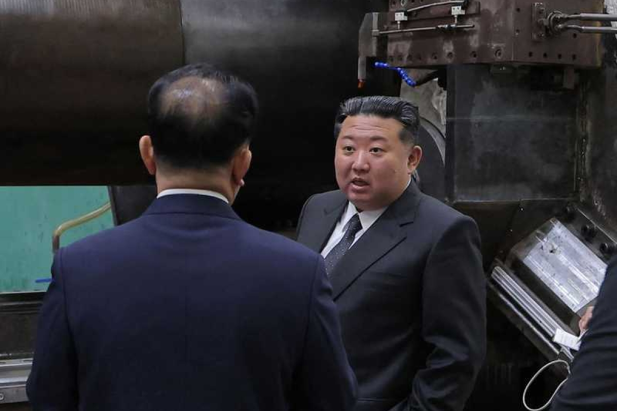 كيم جونغ أون يدعو لتوسيع الطاقة الإنتاجية للصواريخ والقذائف