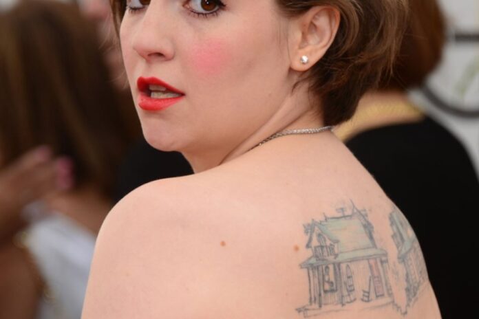 لينا دونهام تشاهد خطيب تايلور سويفت وتدخل عصر الرياضة