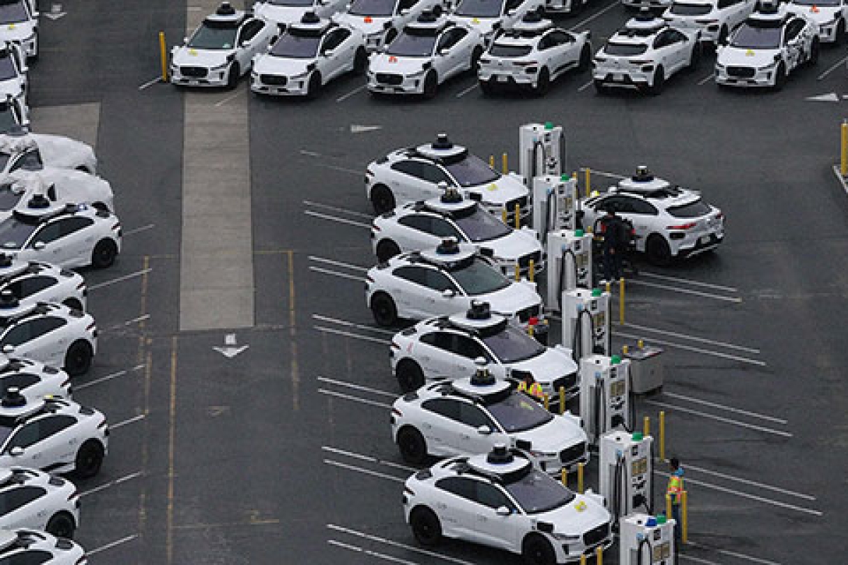 وايمو سيارات الأجرة الذاتية وايمو توقف خدمة سيارات الأجرة