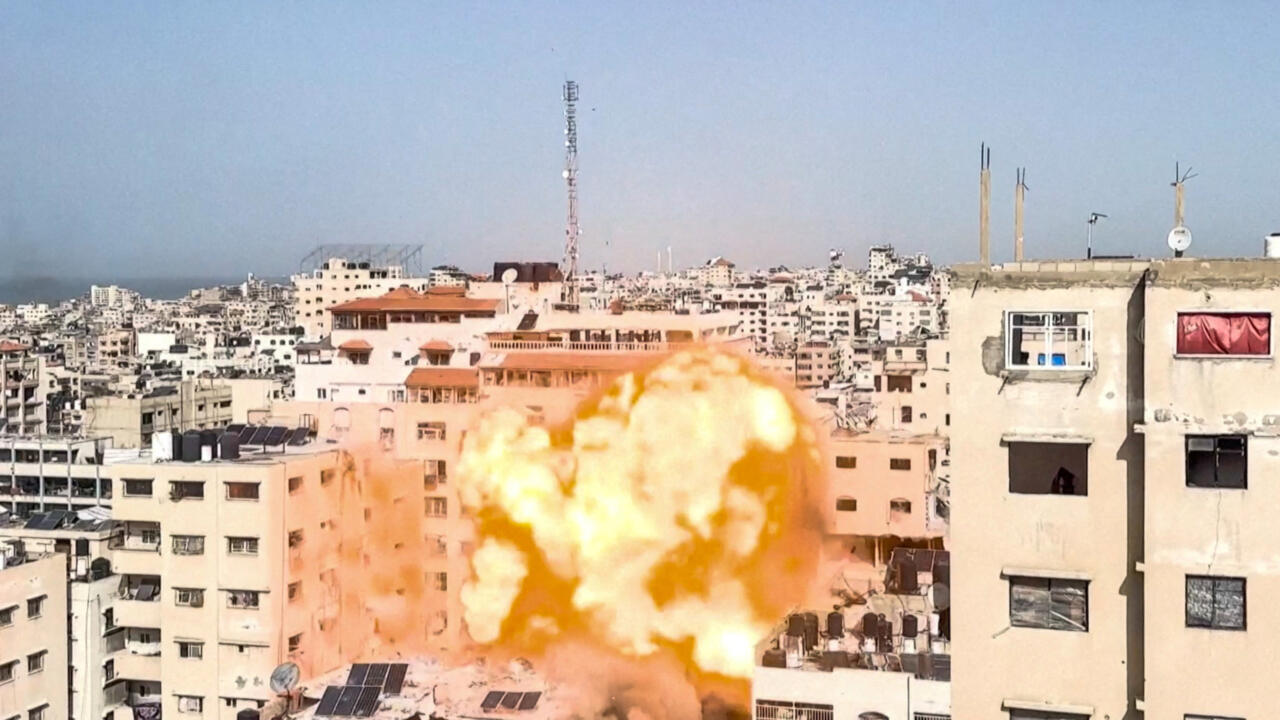 غارات إسرائيلية تعصف بغزة: 28 شهيداً بينهم نساء وأطفال - غزة, غارات إسرائيلية, مقتل