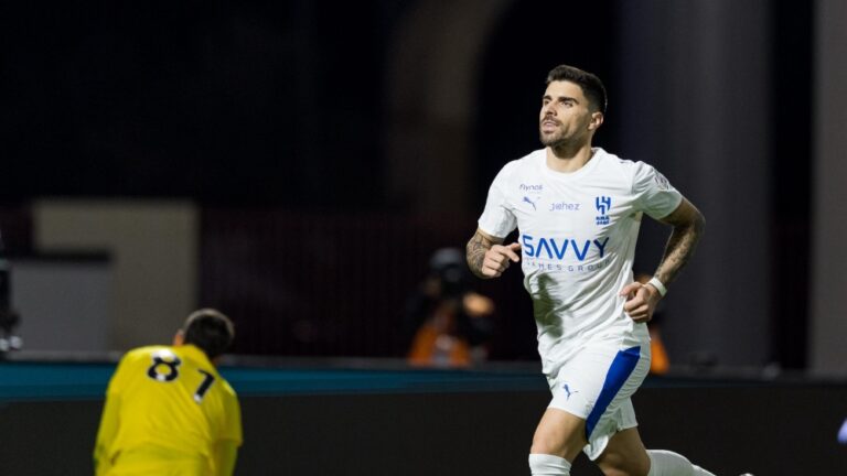 كاين يقود بايرن ميونيخ لفوز سادس في دوري الأبطال - بايرن ميونيخ دوري الأبطال