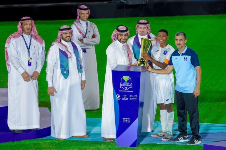 يوفنتوس يوجه ضربة قوية لنابولي في سباق الدوري - يوفنتوس نابولي الدوري الإيطالي