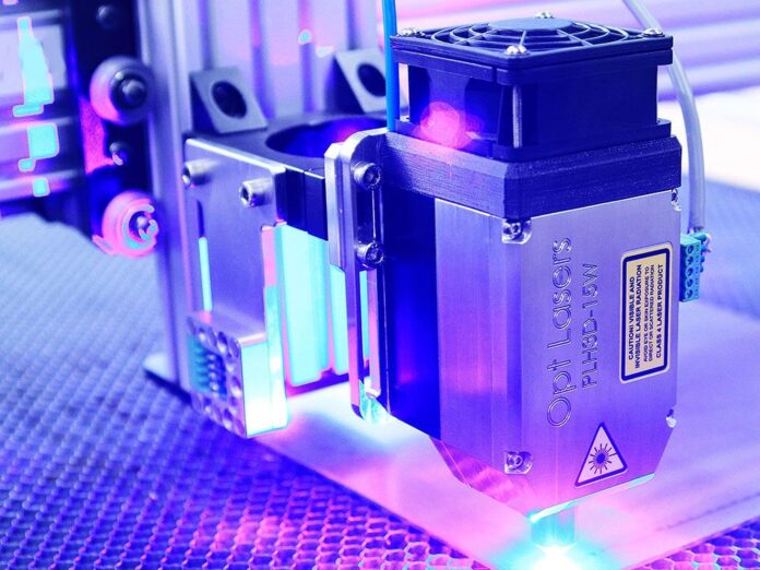 blue-laser-6122980_1920-1762679340