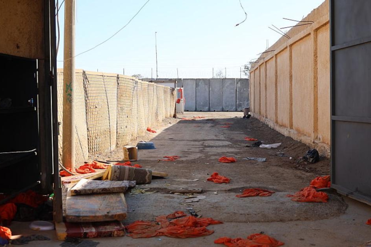 أعداد عناصر تنظيم الدولة في السجون السورية: غموض وفرار