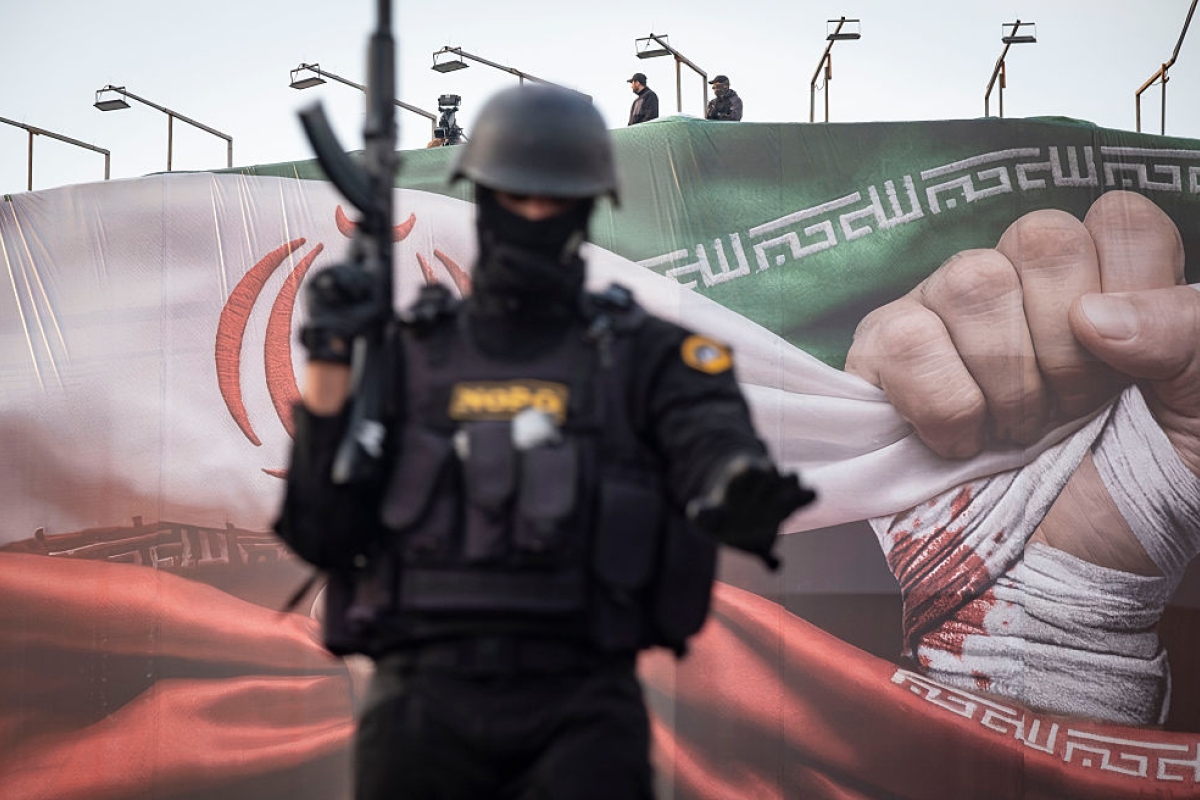 إيران: أكثر من 3700 شرطي مصاب في احتجاجات متصاعدة