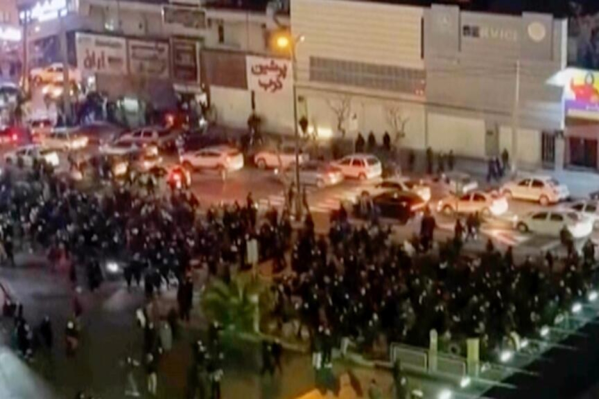 إيران: نصف قرن من الاحتجاجات ضد نظام ولاية الفقيه