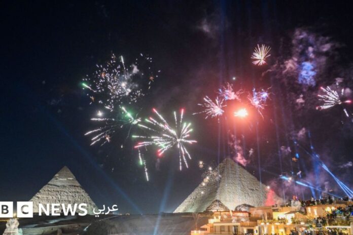 احتفالات العام الجديد 2026 بالصور: كيف استقبلت عواصم عربية