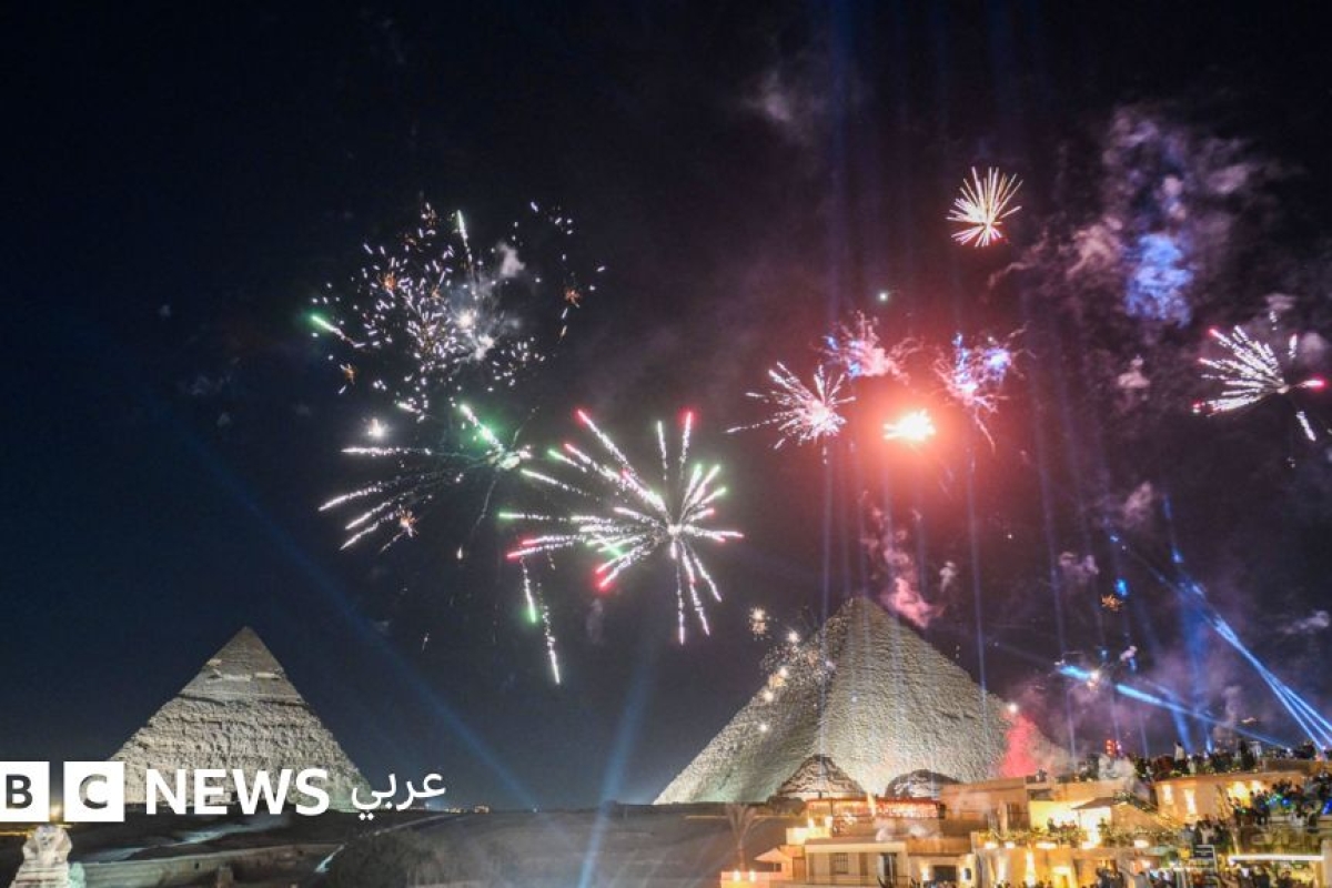 احتفالات العام الجديد 2026 بالصور: كيف استقبلت عواصم عربية