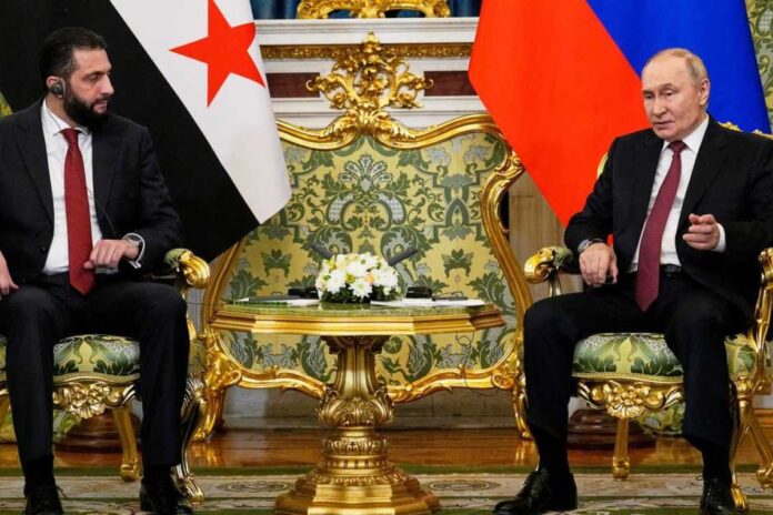 بوتين يؤكد دعم روسيا لوحدة سوريا خلال لقاء مع الشرع