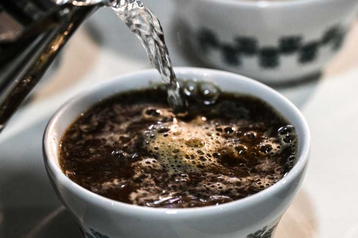 تأثير التوقف المفاجئ عن الكافيين: ما يجب معرفته