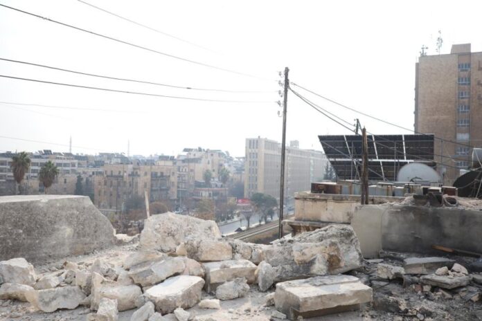 تجدد الاشتباكات في حلب بعد استهداف مستشفى زاهي أزرق