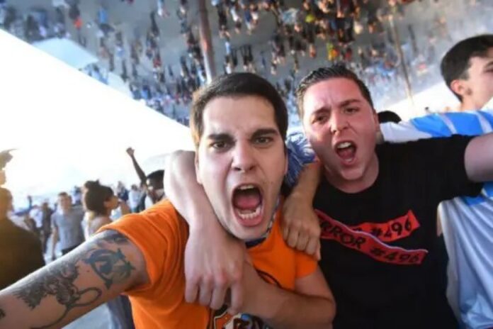 ترامب: إيران تسعى لاتفاق ووزير خارجيتها يرفض التفاوض