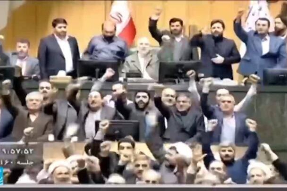 ترامب يهدد ماكرون بضرائب على النبيذ لإجباره على دعم غزة