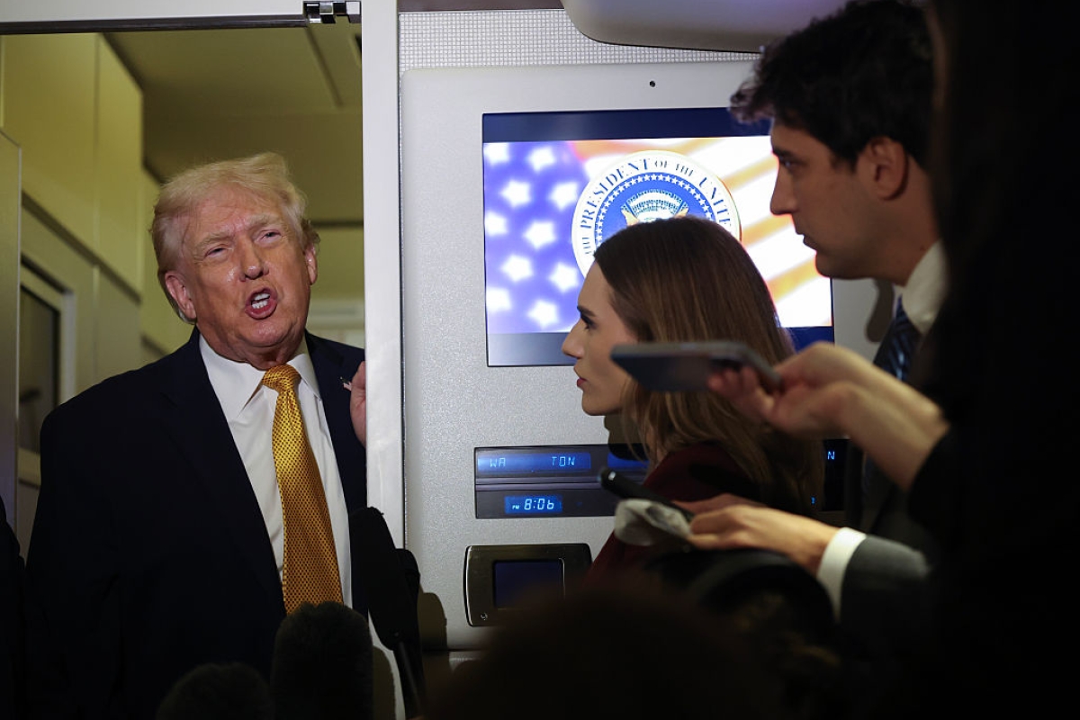 ترمب يحذر كوبا ويؤكد قيادة واشنطن لفنزويلا