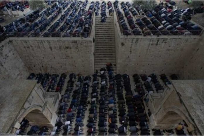 تنديد فلسطيني بقرار الاحتلال بشأن المسجد الإبراهيمي