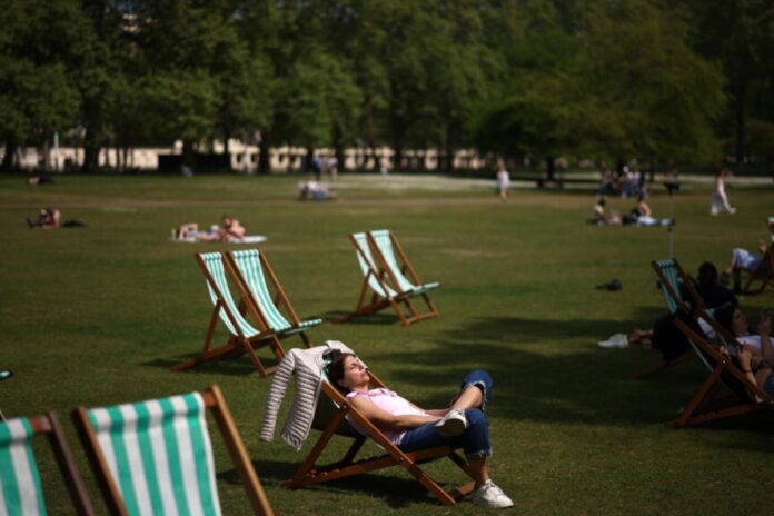 حطّم المعدّل القياسي.. 2025 أكثر السنوات حرًا في بريطانيا