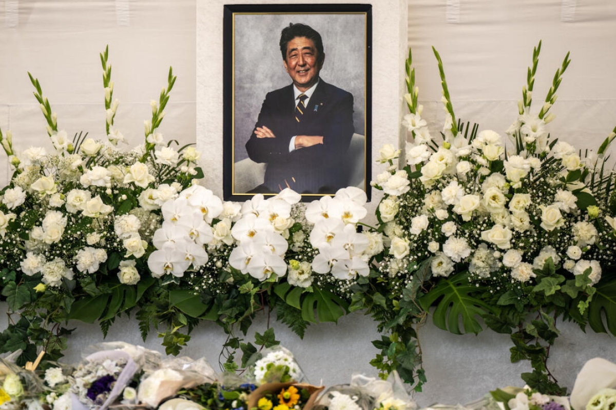 حكم بالسجن مدى الحياة على قاتل شينزو آبي في اليابان