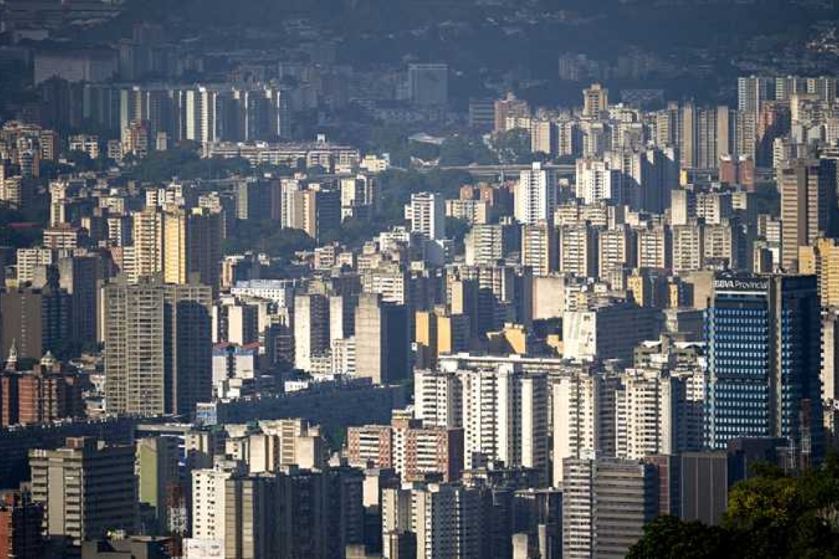 دوي انفجارات كراكاس فيديوهات.. سماع دوي انفجارات قوية في