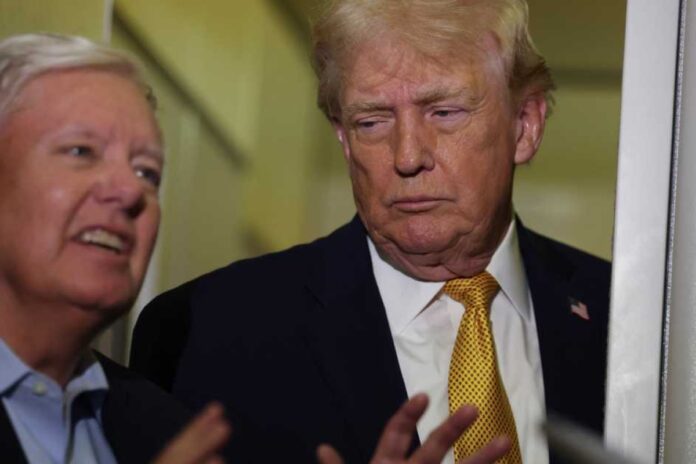 غراهام يكشف عن مغزى تصريح ترامب لدعم المحتجين الإيرانيين