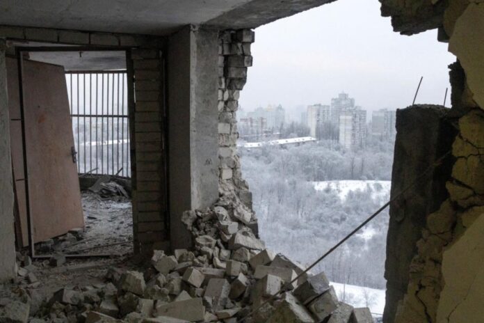 قتيلان في قصف روسي وأوكرانيا تعطل الكهرباء في زابوريجيا