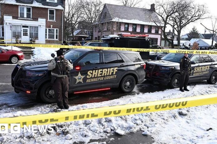 مأساة مينيابوليس: مقتل امرأة برصاص إدارة الهجرة
