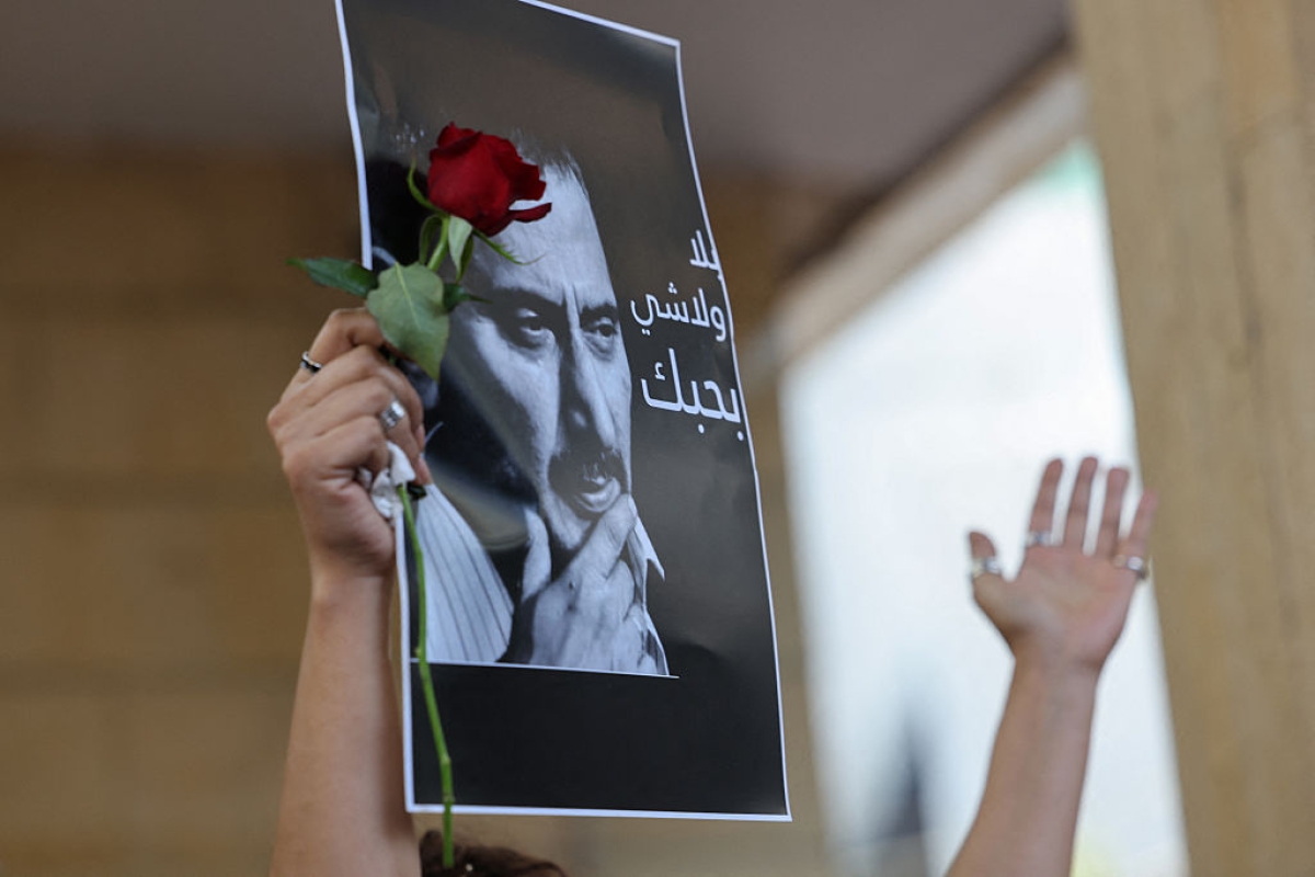 معرض “هيدي بس تحية” في بيروت: إحياء لإرث زياد الرحباني