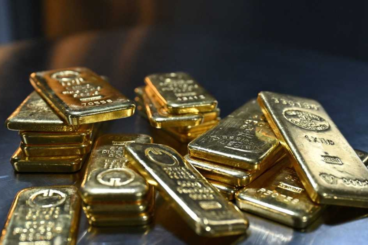 من يقف وراء الارتفاع القياسي في أسعار الذهب؟