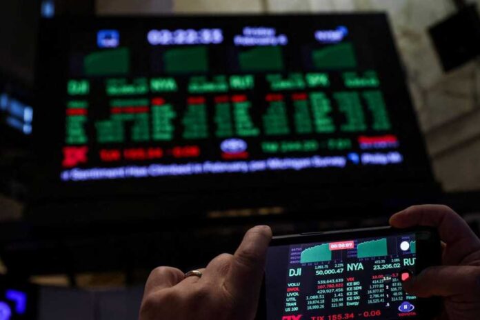 أسهم الشركات الصغيرة تتألق في وول ستريت: الأسباب والدلالات