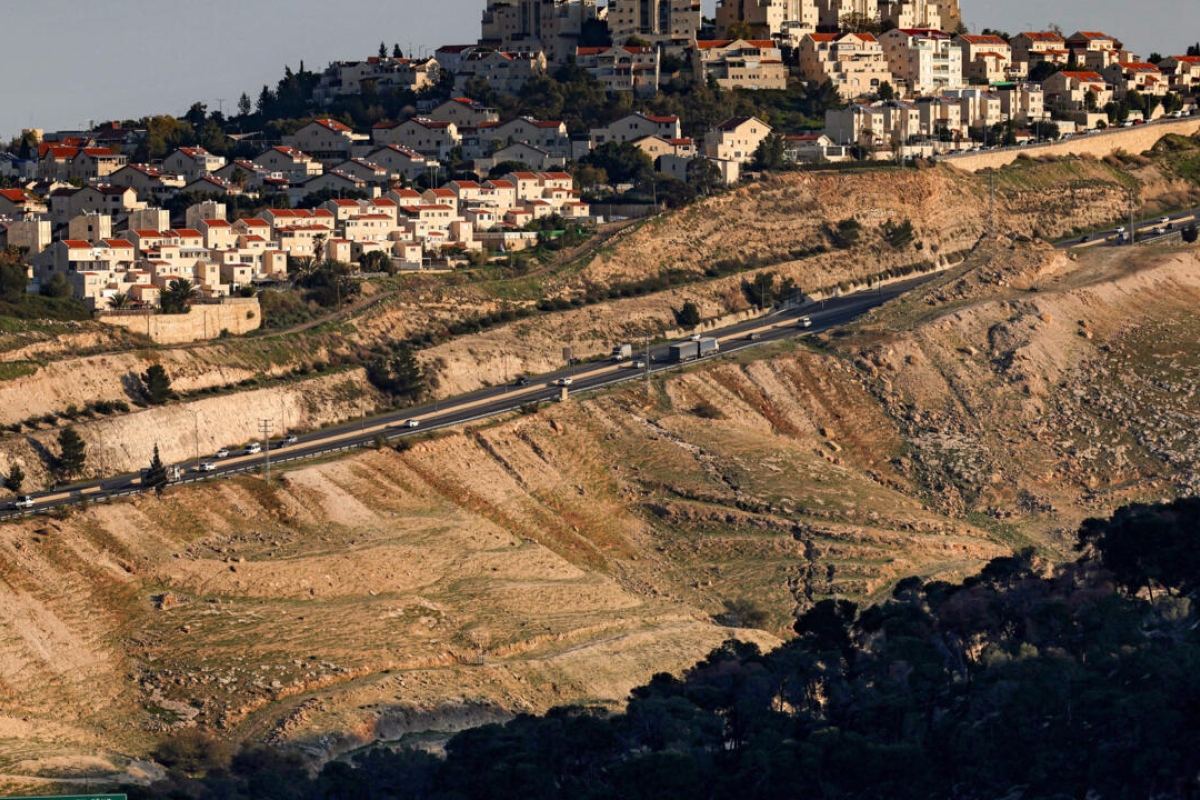 إسرائيل تعلن عن إجراءات جديدة لتعزيز السيطرة على الضفة