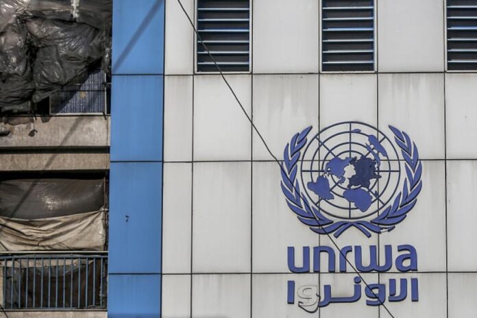 إسرائيل تقطع المياه والكهرباء عن الأونروا في القدس