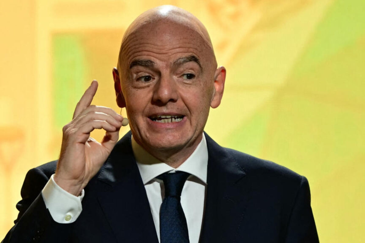 إنفانتينو يدعو لإنهاء حظر روسيا في البطولات الدولية