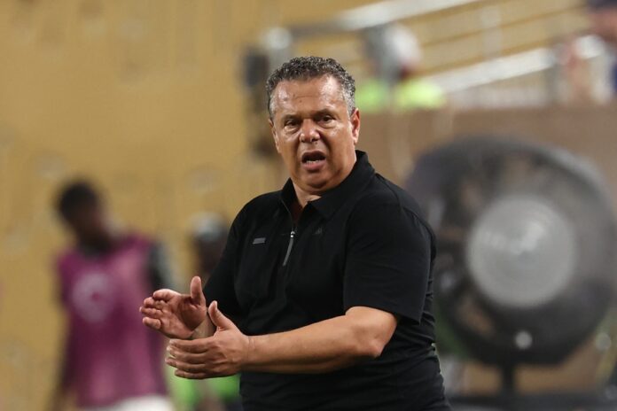 الترجي التونسي يفصل عن مدربه بعد خسارة مؤلمة في إفريقيا