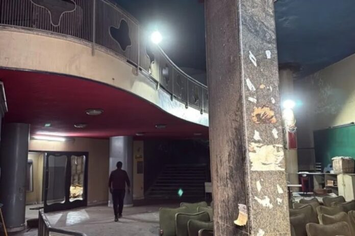 تاريخ السينما في خطر: دور سينما عريقة تُغلق أبوابها