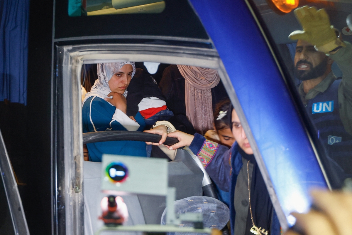 عودة الفلسطينيين إلى غزة: مشهد معبر رفح بعد الإغلاق