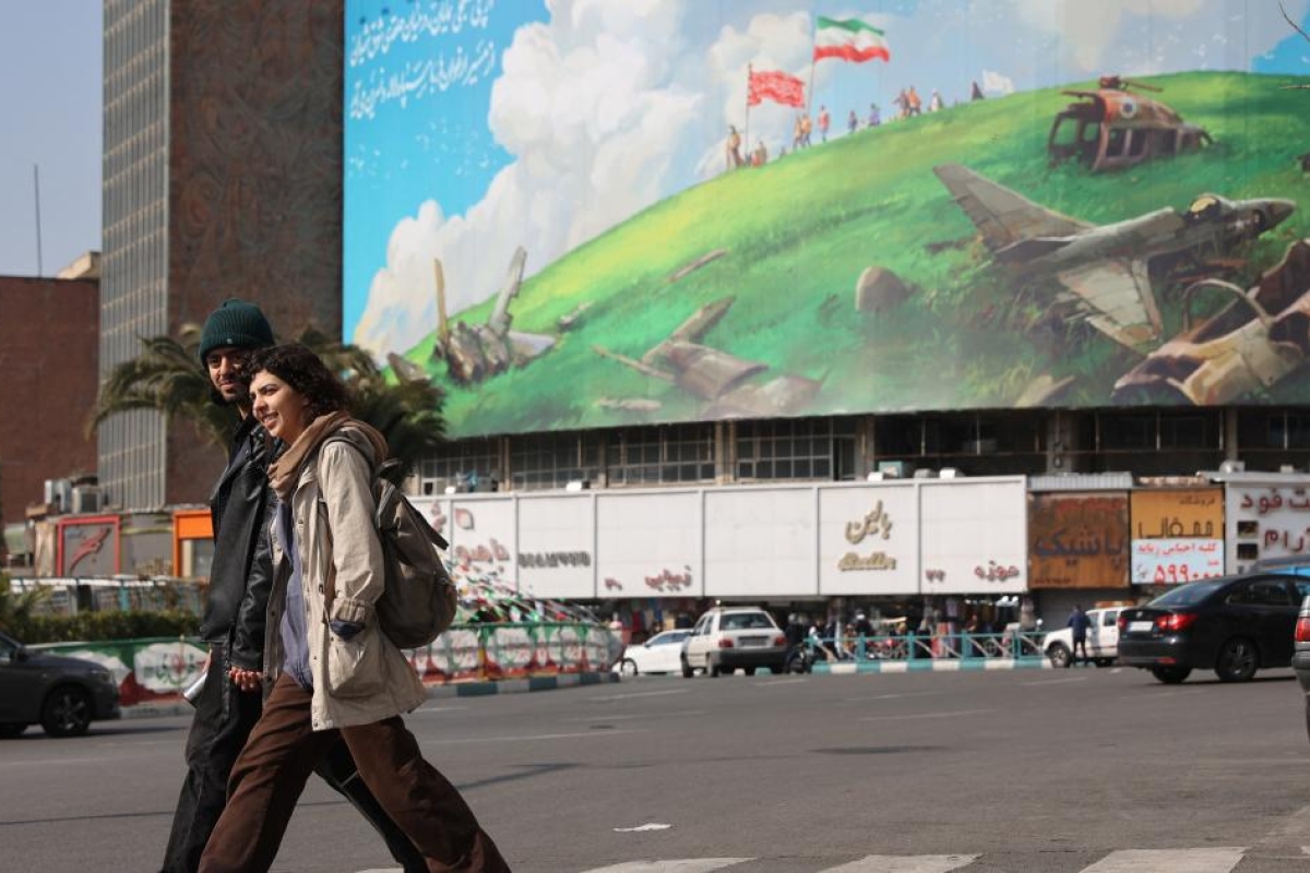 مباحثات حاسمة في مسقط: إيران وأميركا على طاولة الحوار