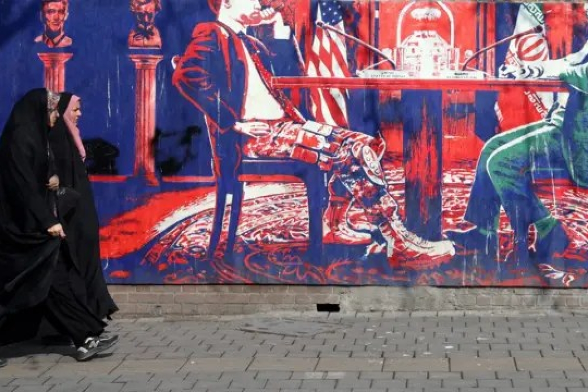 مفاوضات حاسمة بين أمريكا وإيران في عُمان: هل تنجح