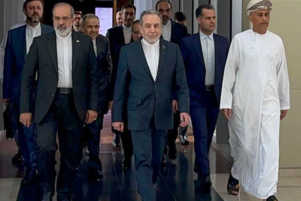 مفاوضات طهران وواشنطن في مسقط: بداية إيجابية للأمل