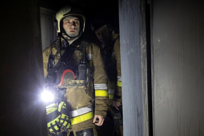 هجوم روسي جديد يقطع الكهرباء عن كييف وخاركيف